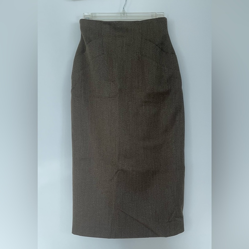 Max Mara pencil woman’s lady skirt, brown color. Size S